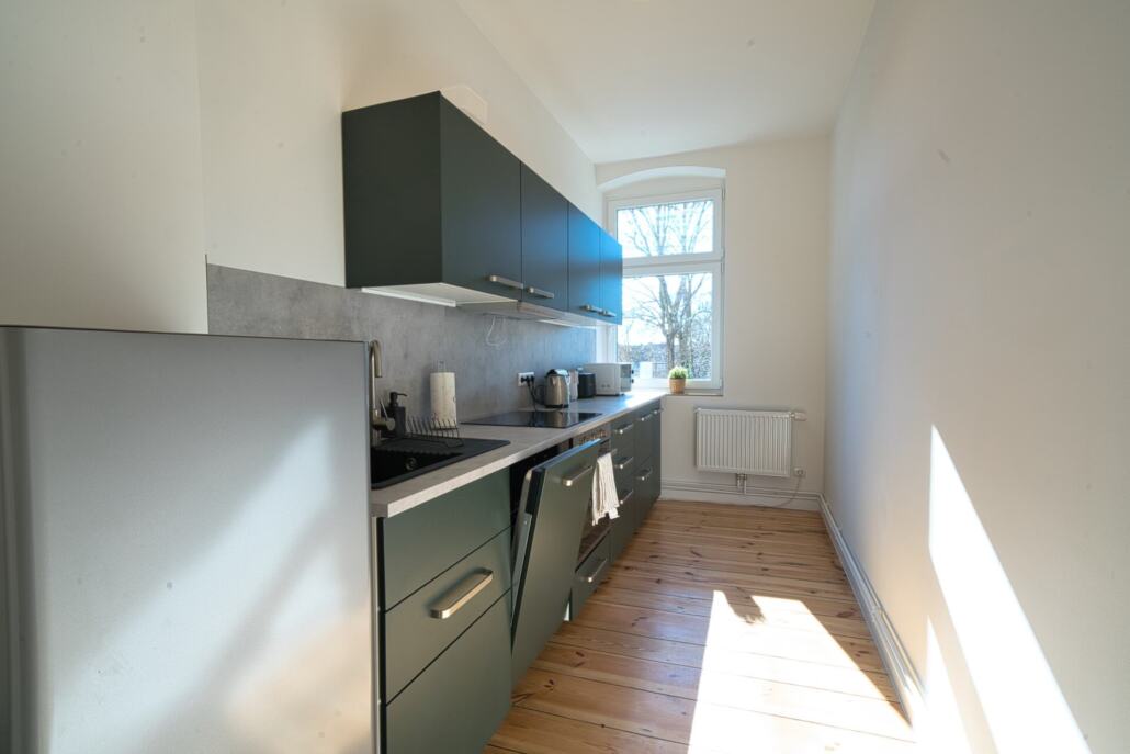 2026-03 Apt Silver Kueche 7R39611