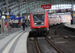 RE1 am Berliner Hauptbahnhof